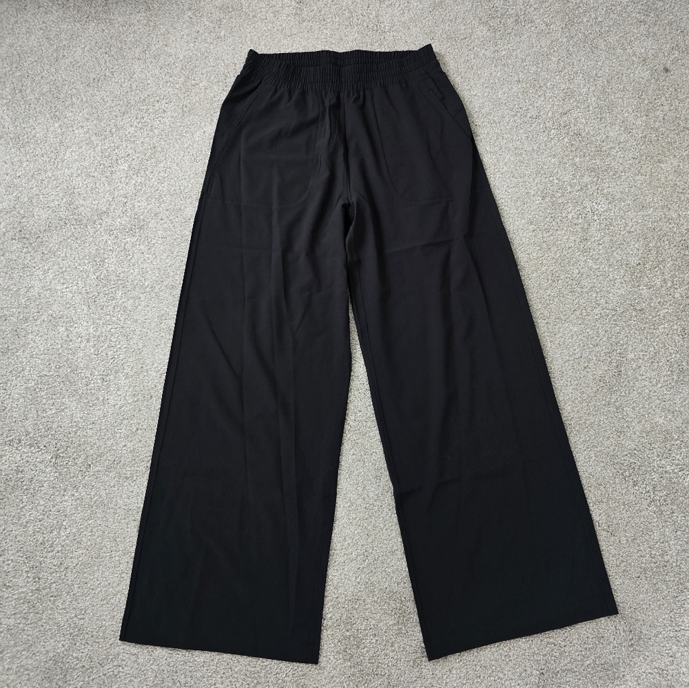NWT Fleo Keep Up Wide Leg Black Elastic Waist Pants Sz Medium